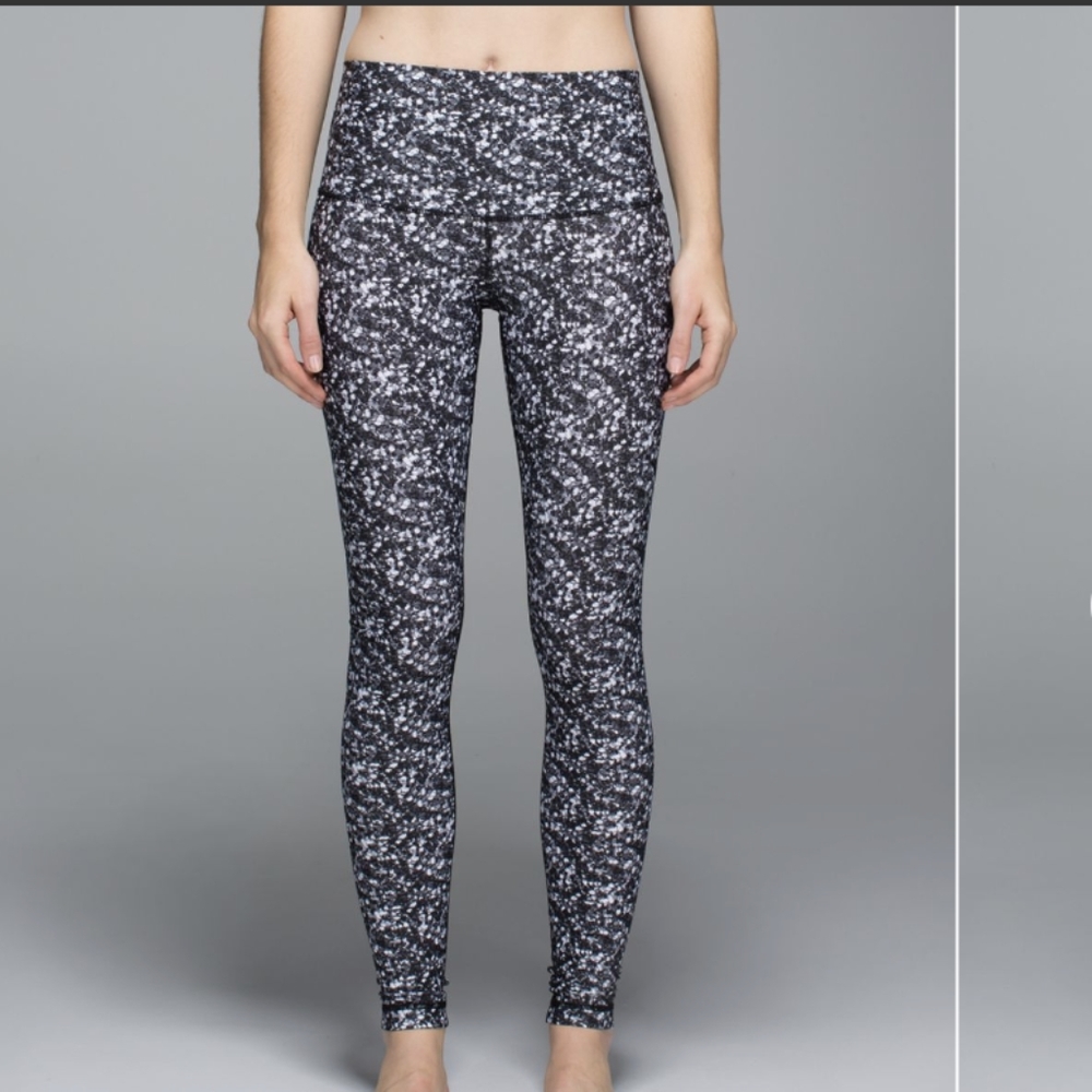 Lululemon Shine Tight (Roll Down) Shimmy Shimmer Black White